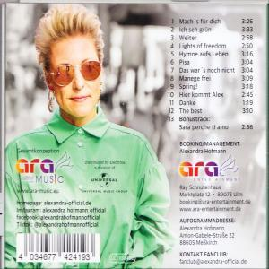 Rückseite einer CD-Hülle mit einer Frau mit Sonnenbrille und einer Liste deutscher Songtitel.