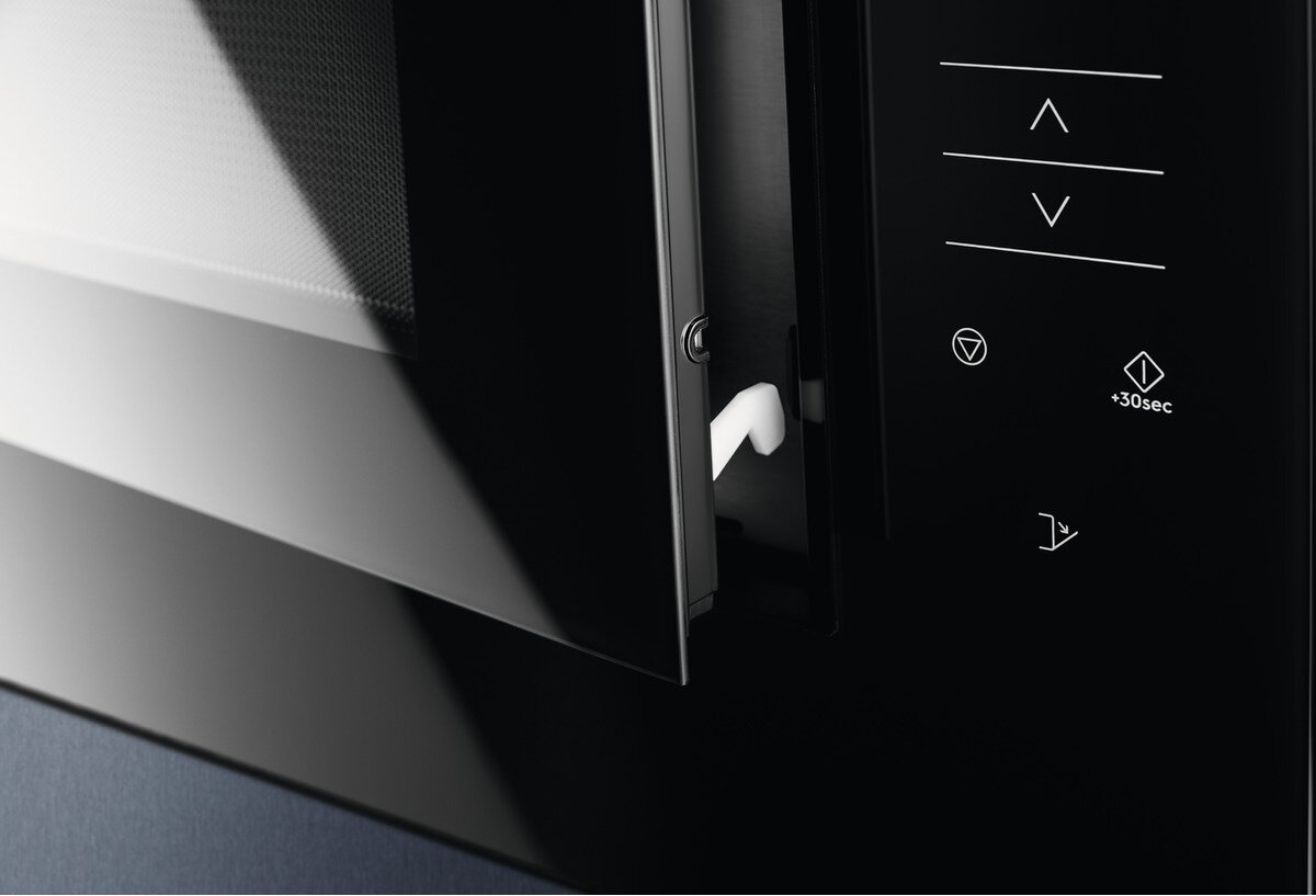 Kuchenka mikrofalowa ELECTROLUX KMFD264TEX