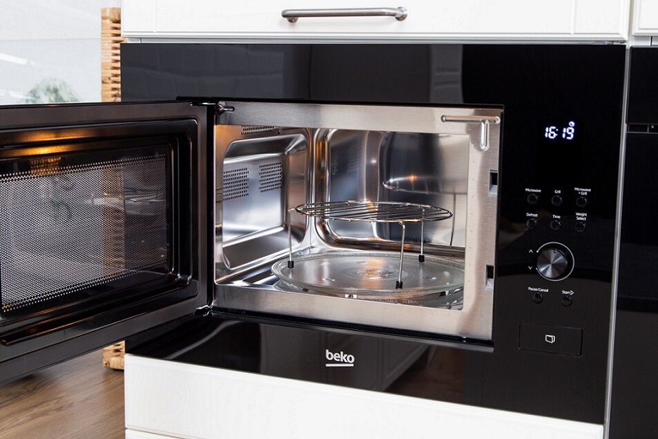Kuchenka mikrofalowa BEKO MGB23313B