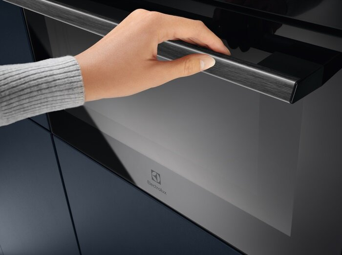 Kuchenka mikrofalowa ELECTROLUX EVM6E46Z