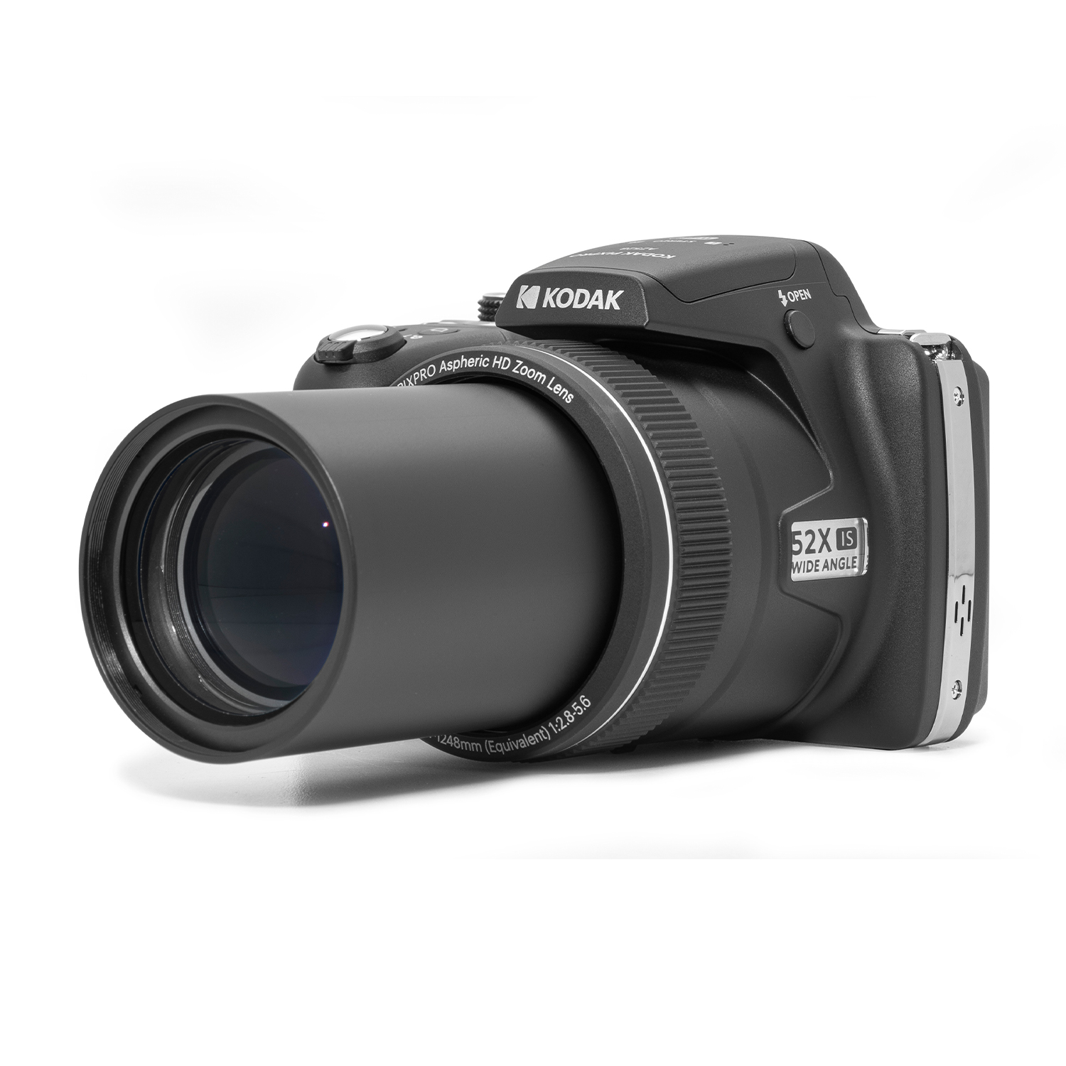Una fotocamera Kodak nera con un obiettivo grande, su sfondo bianco.