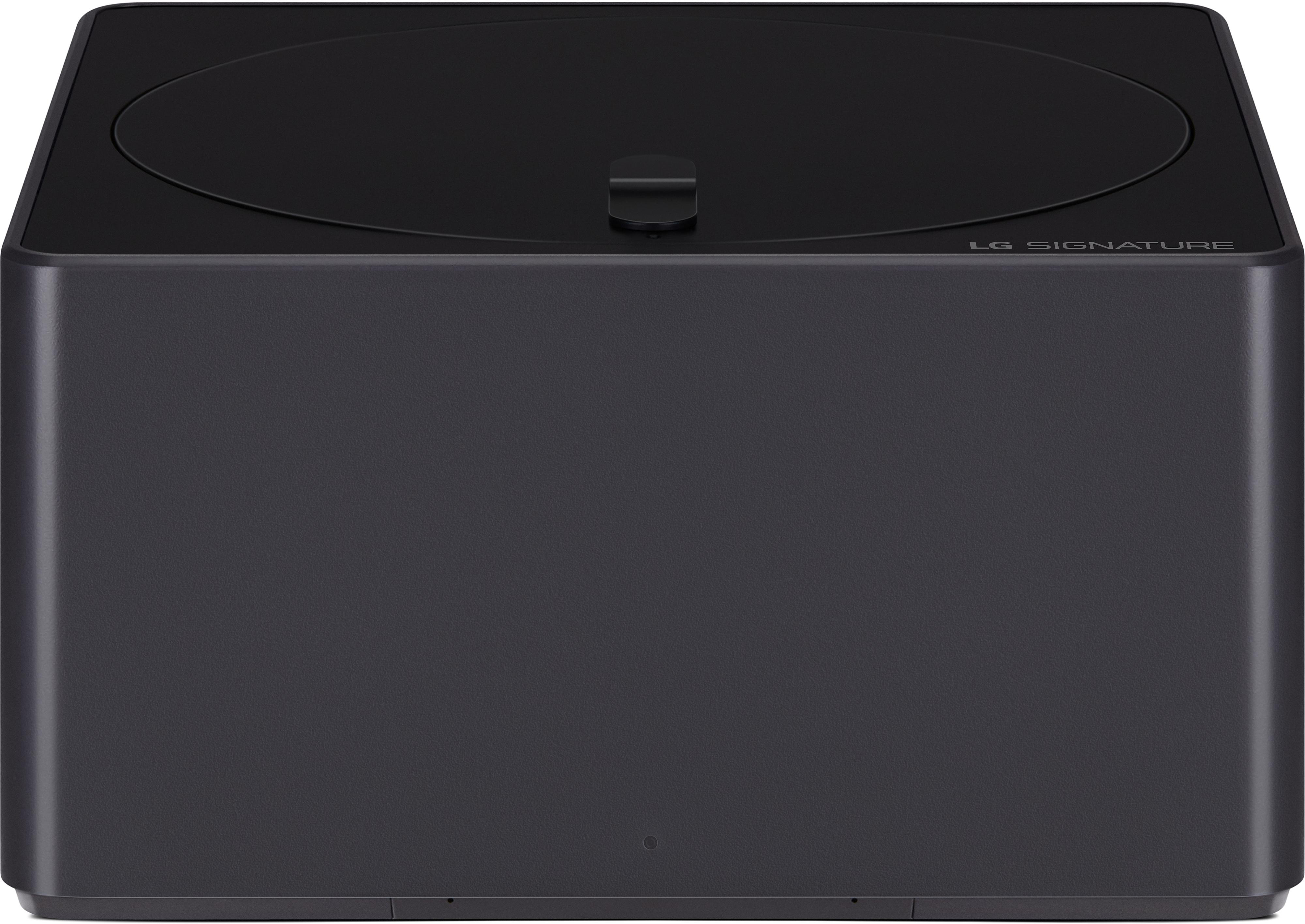 Ein schwarzes LG Signature Gerät, Würfelform, mit rundem Deckel und dem LG Signature Logo an der Seite.