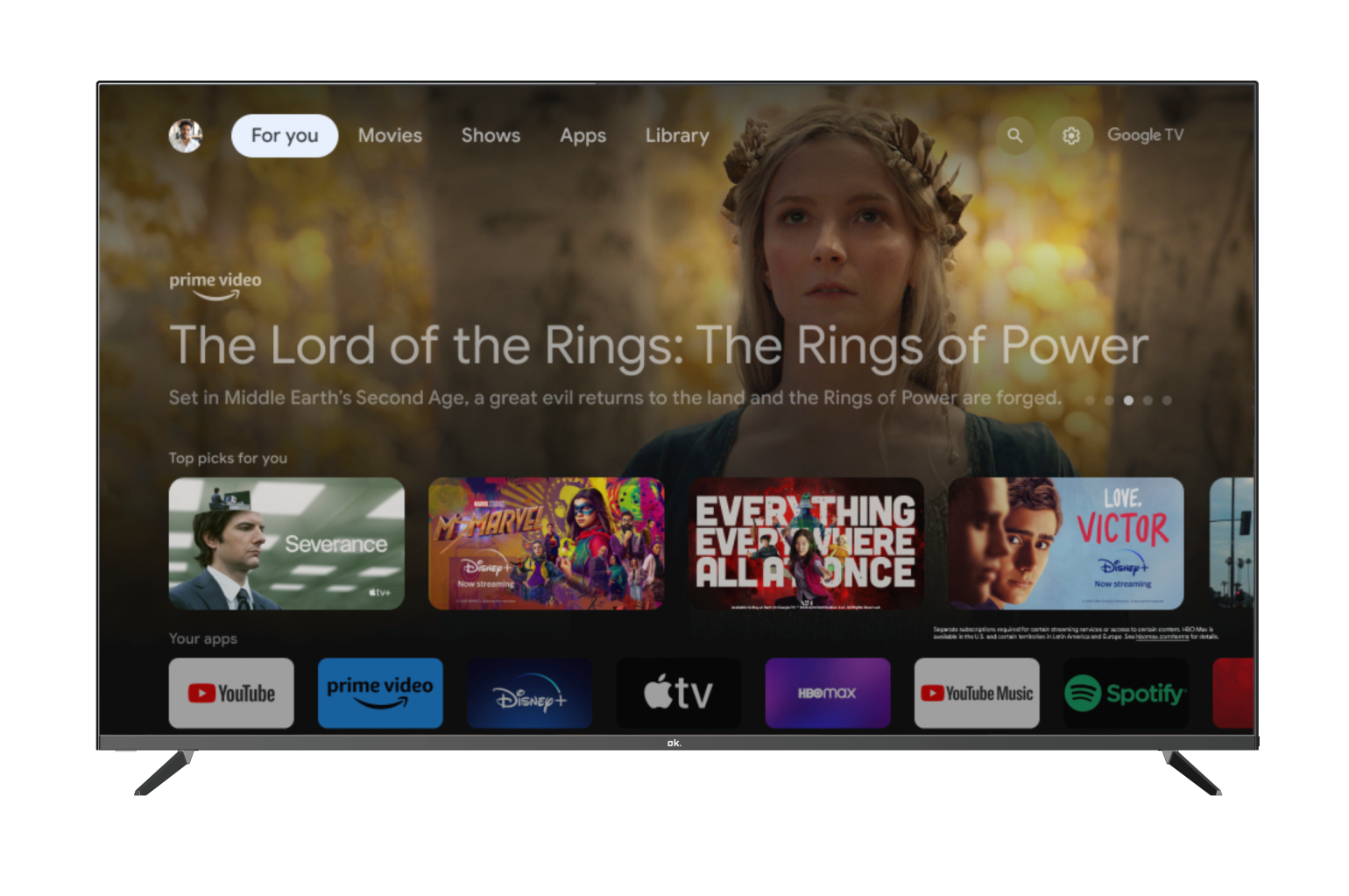 Pantalla de TV moderna mostrando servicio de streaming, con mujer coronada.