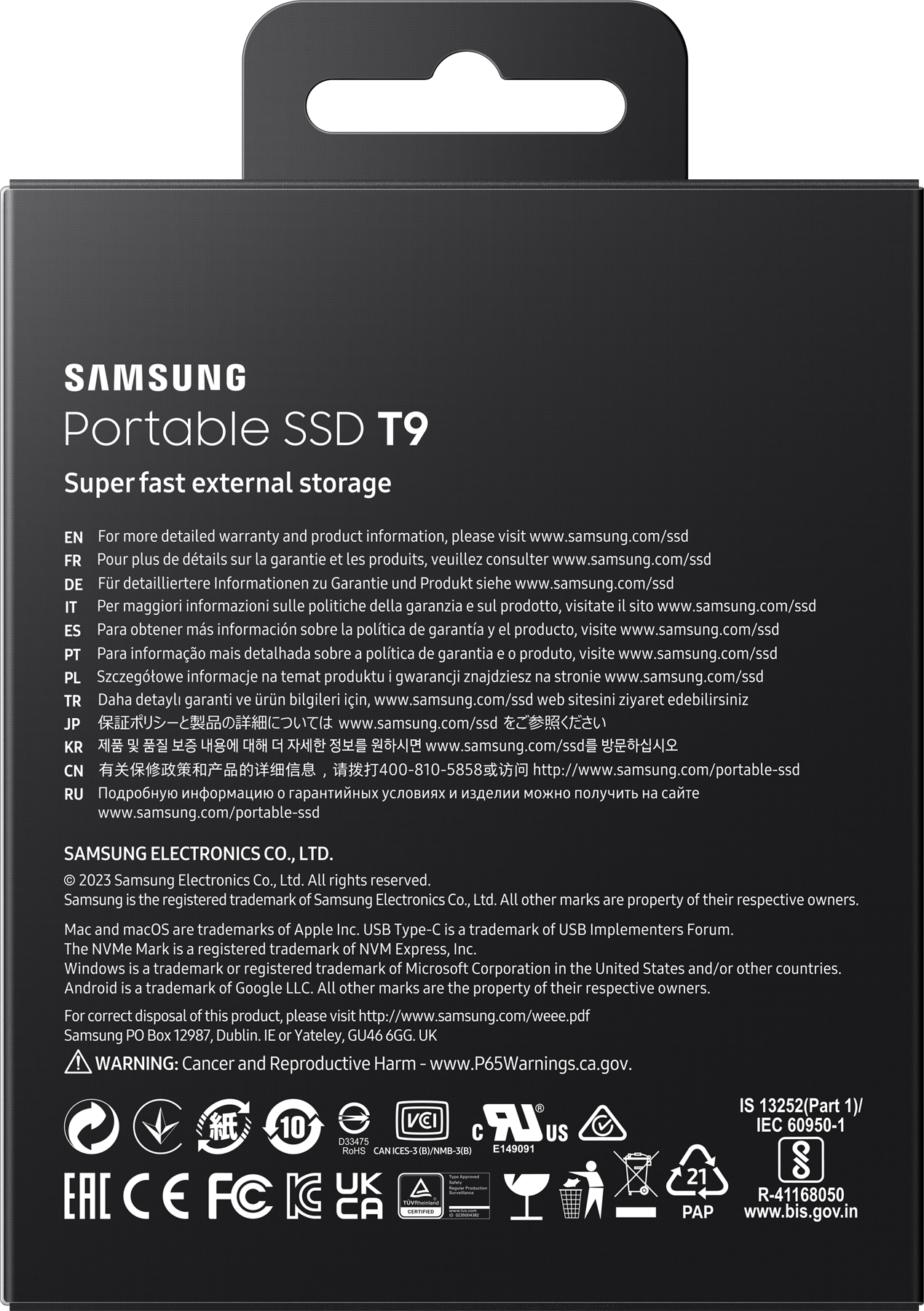 Emballage noir Samsung Portable SSD T9. Le texte comprend le nom du produit, les informations de garantie et les consignes de sécurité.
