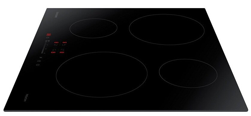 Czarna płyta indukcyjna z czterema strefami gotowania. Wyświetlacz z czerwonymi cyframi.