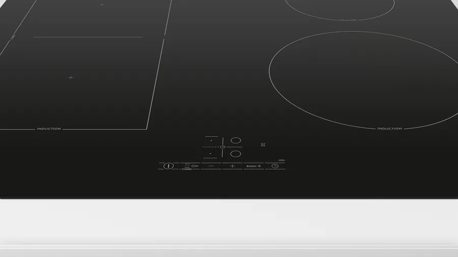 Okładka albumu z kobietą w czerni i tekstem w okrągłym wzorze. Ciemne tło.