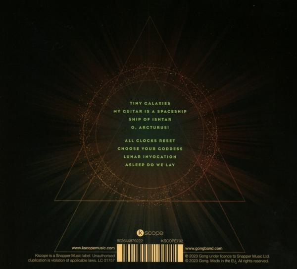 Albumcover mit Songtiteln und einem Dreieck-Design mit zentralem Lichtausbruch und dunklem Hintergrund.