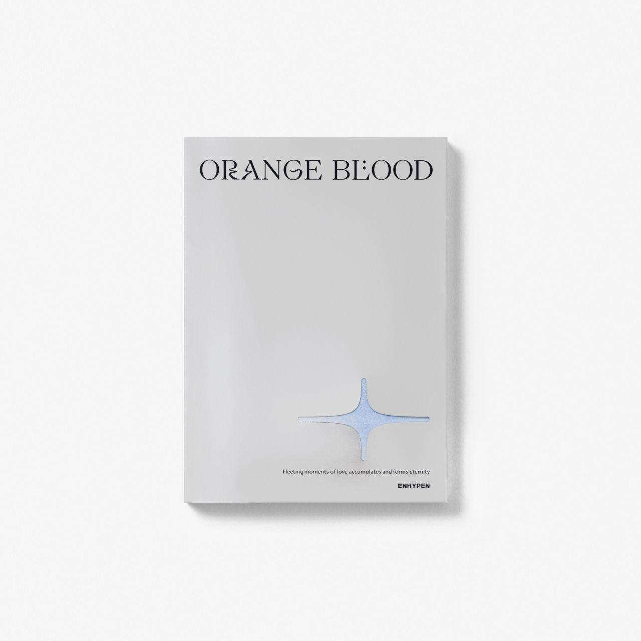 Couverture de livre avec texte 'ORANGE BLOOD' et une découpe en forme d'étoile.