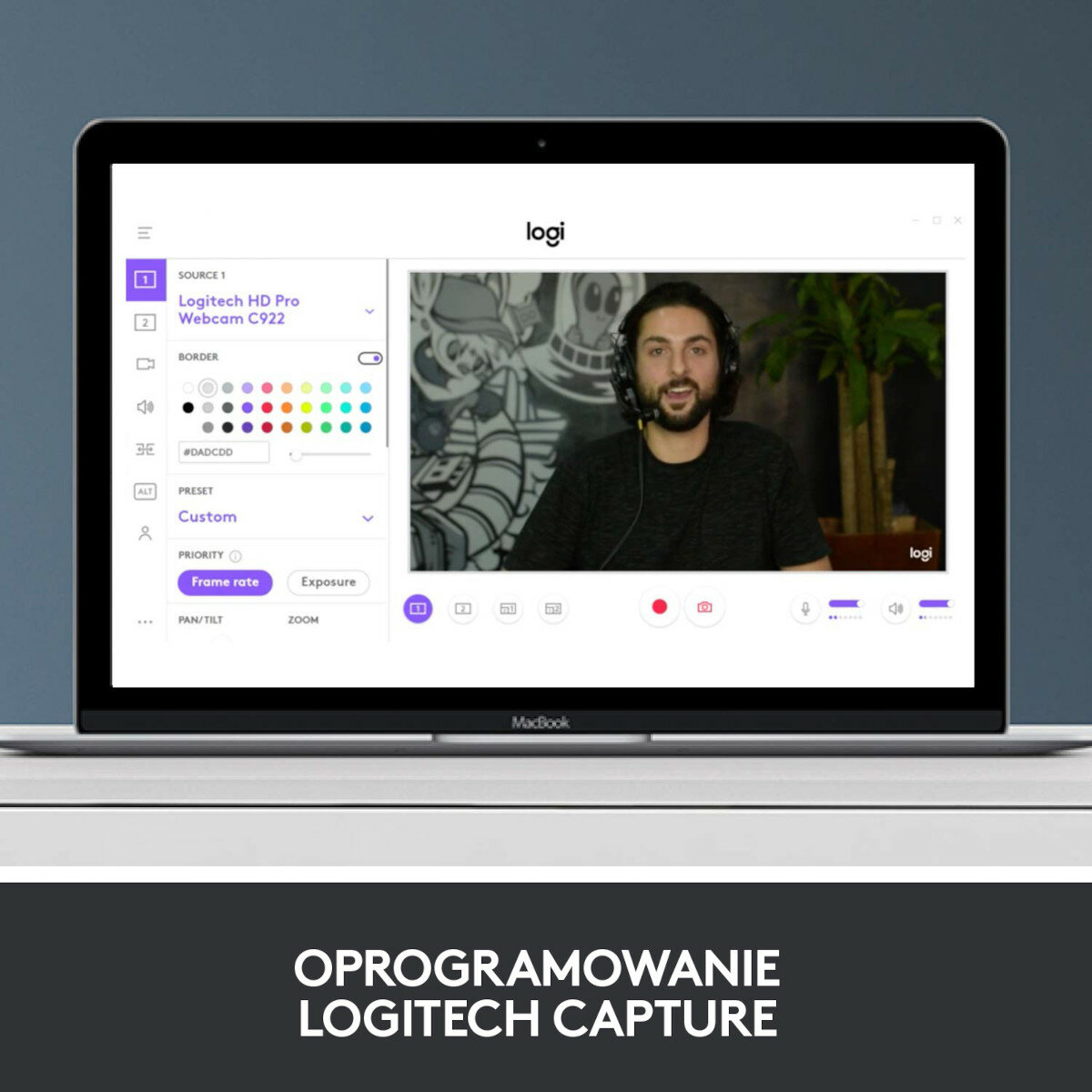 Ekran laptopa z interfejsem połączenia wideo. Mężczyzna na ekranie, interfejs Logitech.