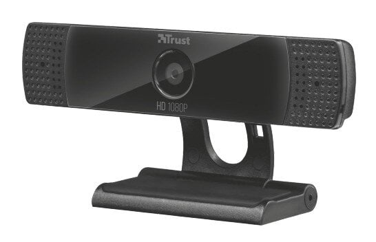 Czarna kamera internetowa na statywie. Posiada centralny obiektyw i dwa boczne głośniki.