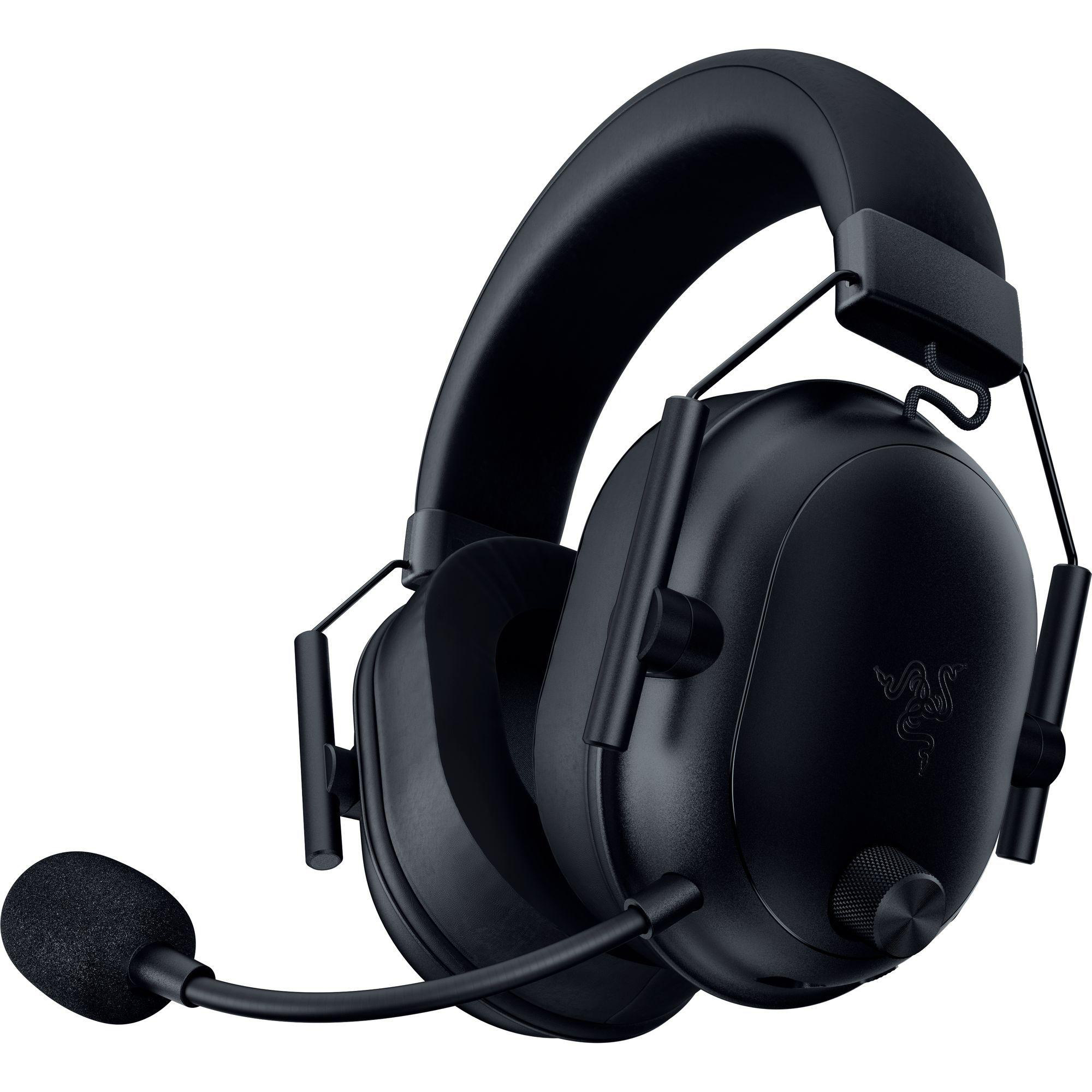 Schwarzes Razer Gaming-Headset mit Mikrofon und Lautstärkeregler.