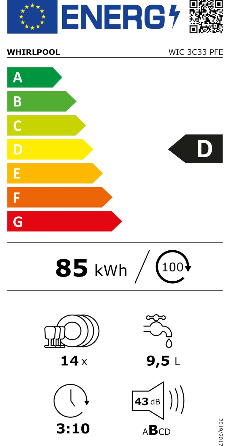 Három okostelefon, a Roku mobilalkalmazás felületét mutatva.