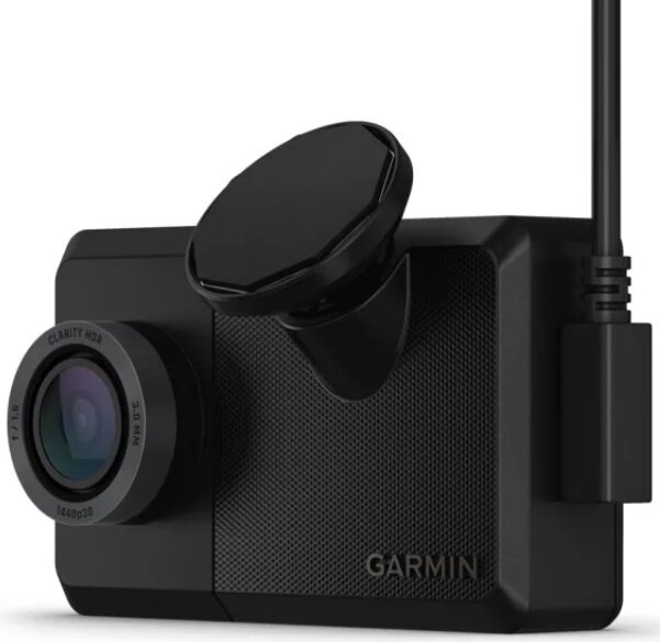 Czarna kamera samochodowa Garmin z obiektywem, mocowaniem i anteną, na białym tle.