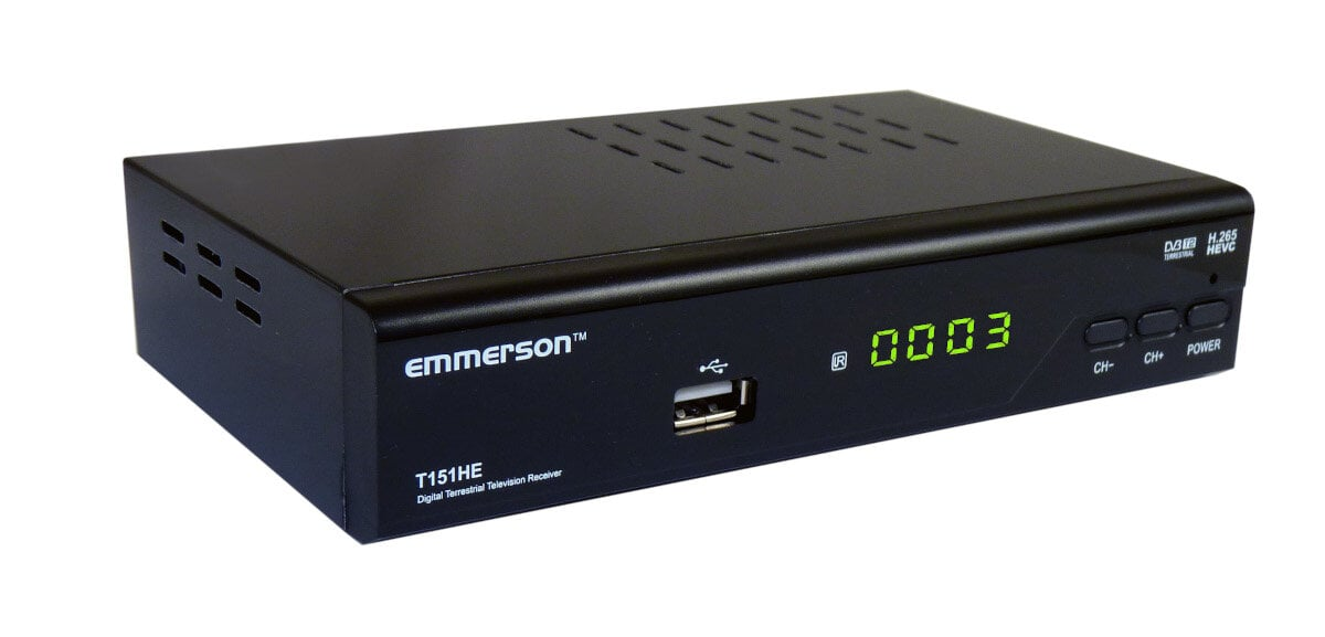 Czarny odbiornik cyfrowy Emmerson. Posiada port USB i wyświetlacz. Tekst z przodu jest biały.