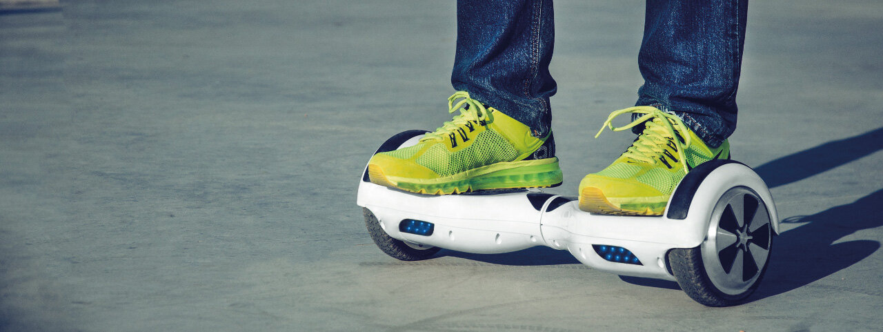 Elektryczna deskorolka SKYMASTER 2 Wheels 8 BT Speaker Czarny