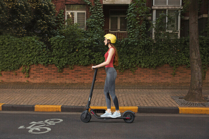 Hulajnoga elektryczna SEGWAY-NINEBOT KickScooter E25E