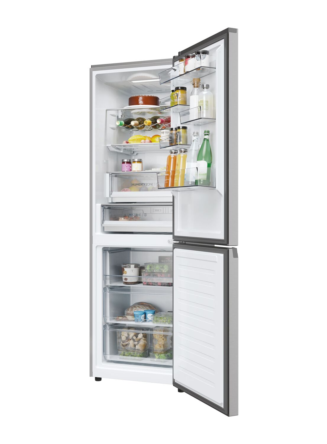 Refrigerador plateado con ambas puertas abiertas mostrando comida.