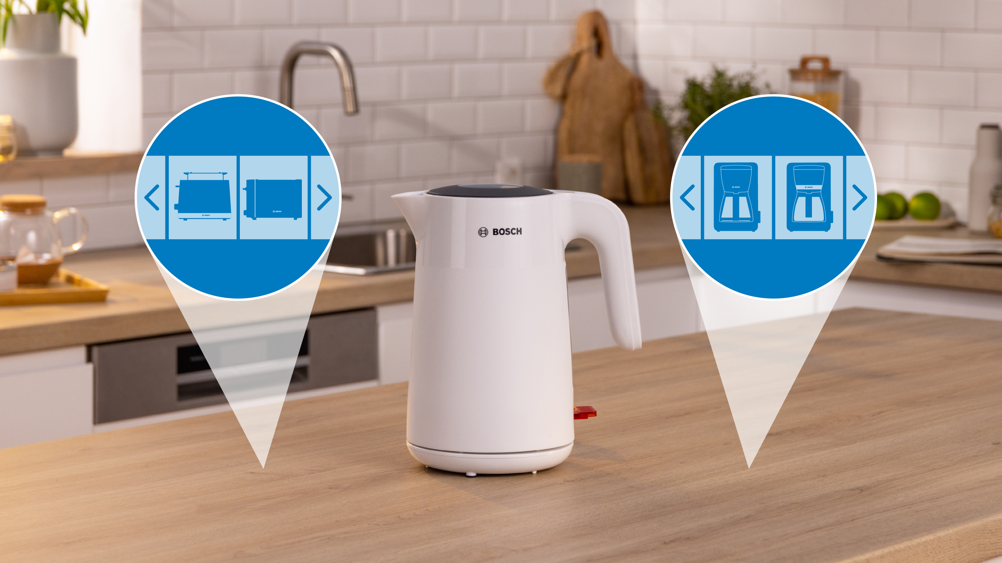 Weißer elektrischer Wasserkocher mit Symbolen eines Toasters und einer Kaffeemaschine auf Holztisch.