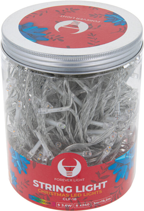 Słoik ze światełkami choinkowymi. Przezroczysty słoik ze srebrną pokrywką, lampkami choinkowymi i etykietą produktu.