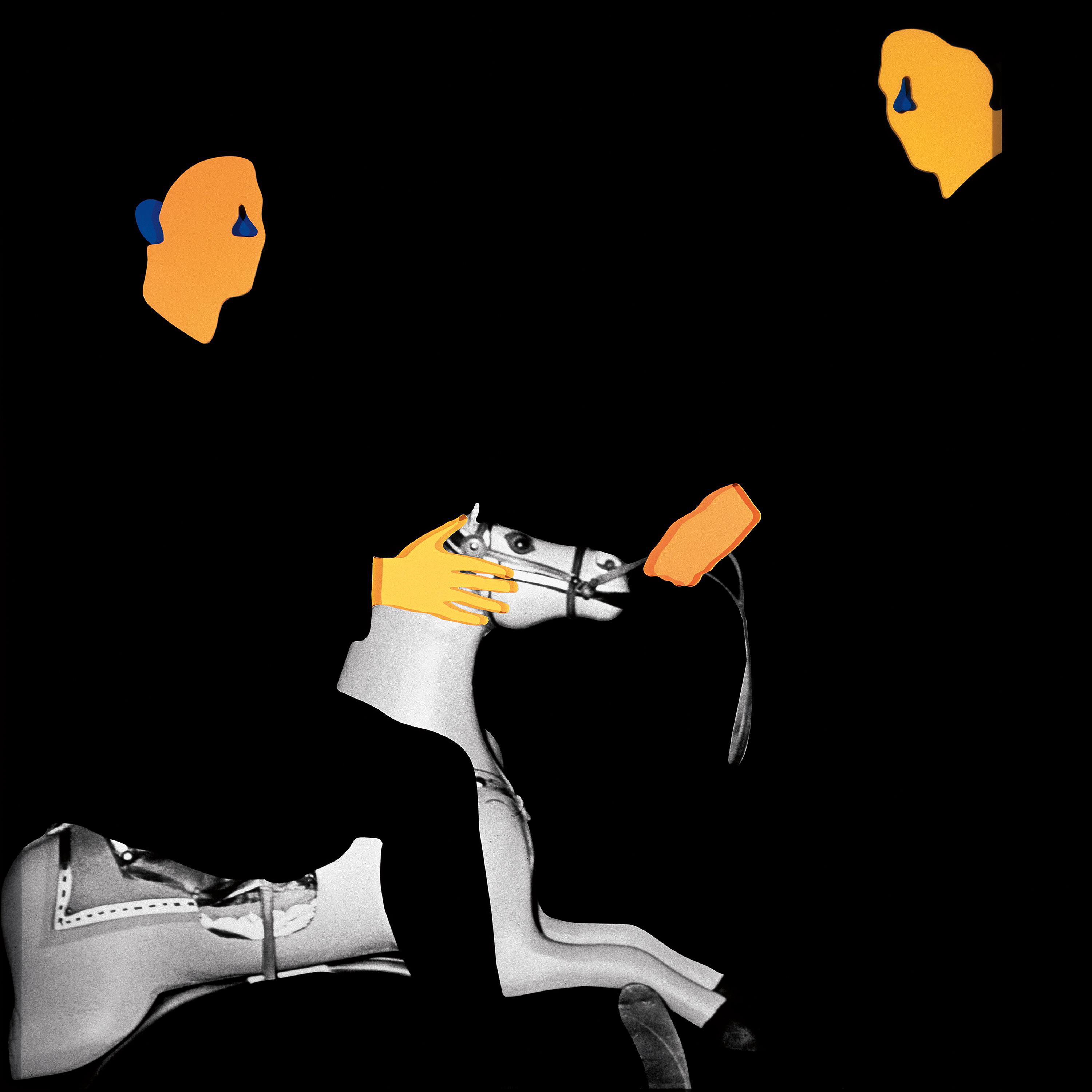 Collage mit Pferdefigur, Händen und orangefarbenen Gesichtern. Schwarzer Hintergrund.