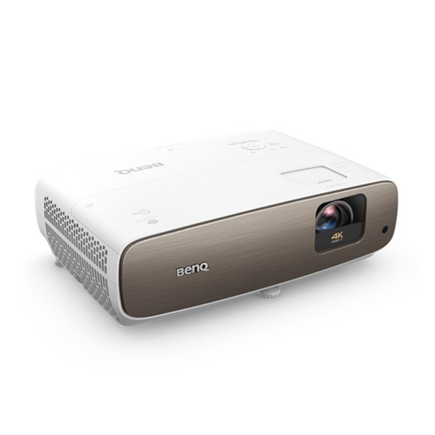 Proiettore bianco con frontale marrone, logo BenQ, lente 4K HDR. Vista angolata.