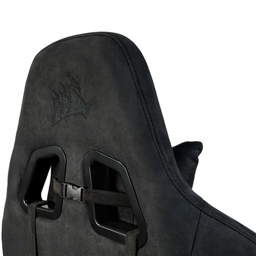 Primer plano de una silla gaming negra. Logotipo de Corsair en el reposacabezas.