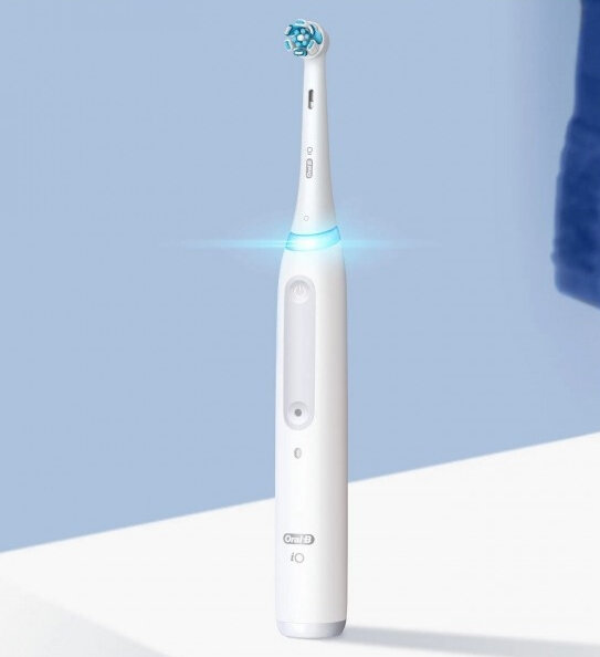 Zestaw szczoteczek magnetycznych ORAL-B iO4 DUO Black&White