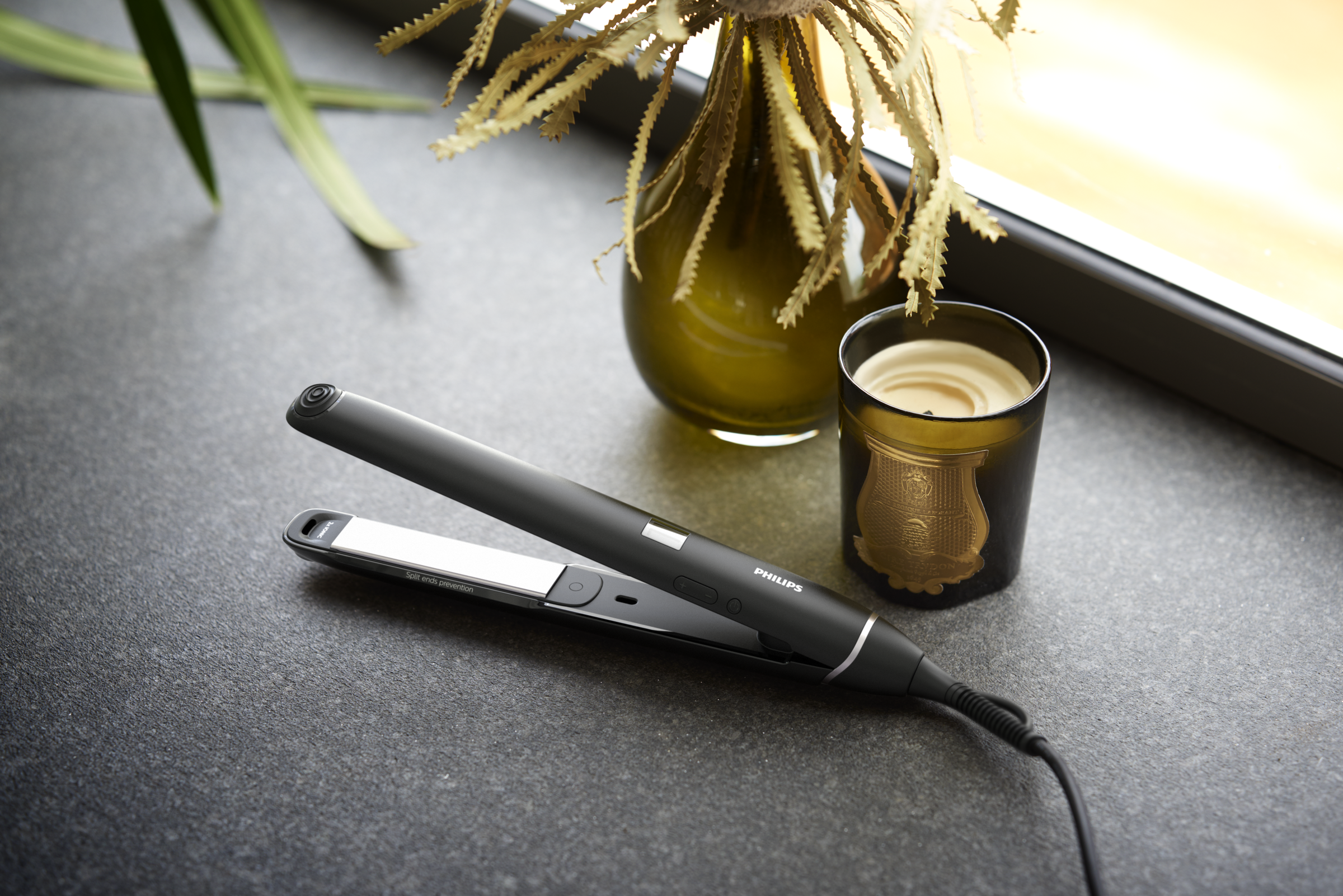 Prostownica do włosów PHILIPS StraightCare Sublime Ends BHS677/00