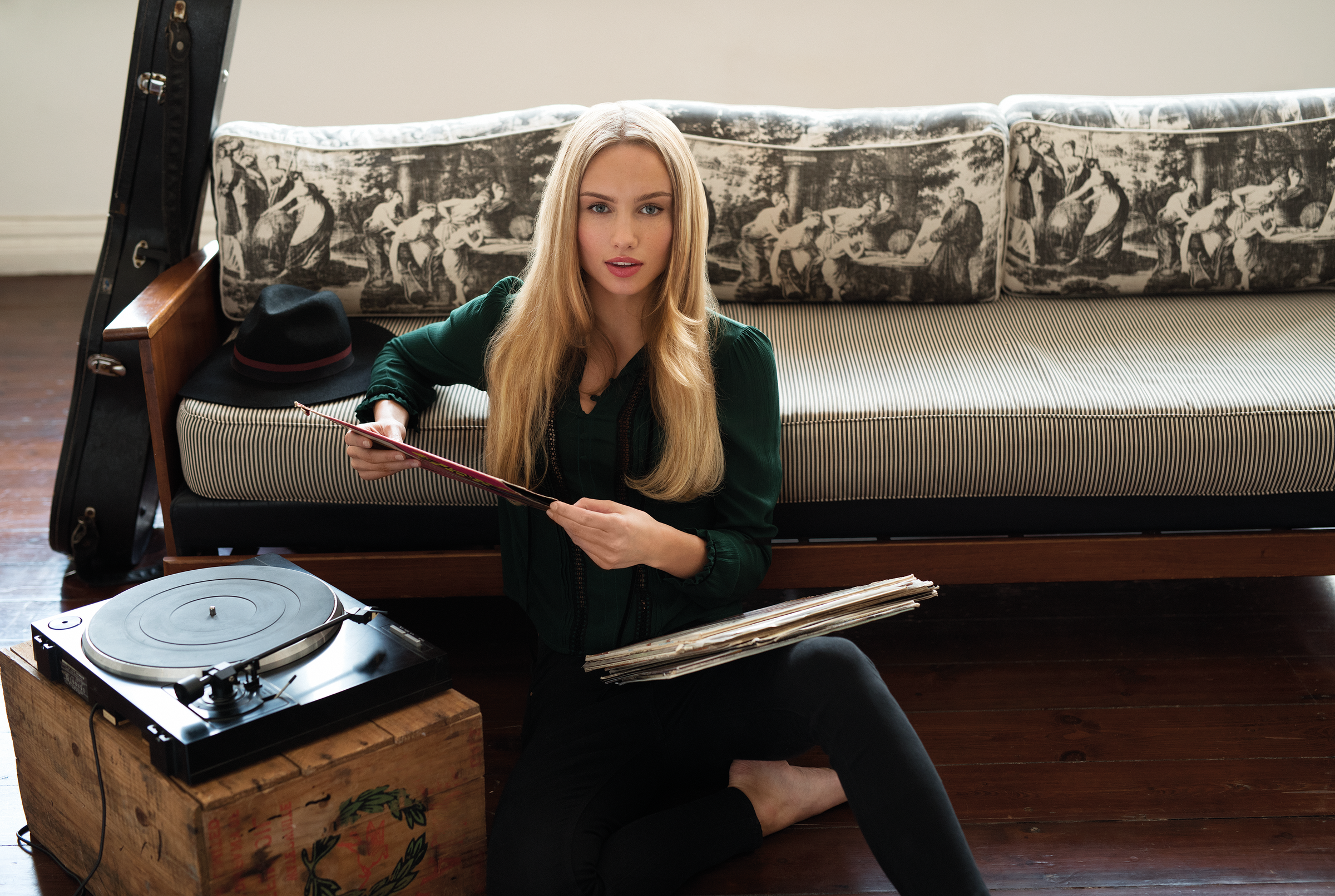 Suszarka do włosów PHILIPS DryCare Essential BHD030/00