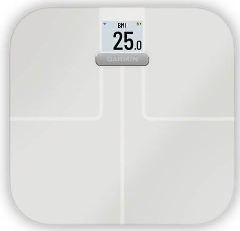 Biała inteligentna waga z wyświetlaczem pokazującym BMI 25,0, z logo Garmin.
