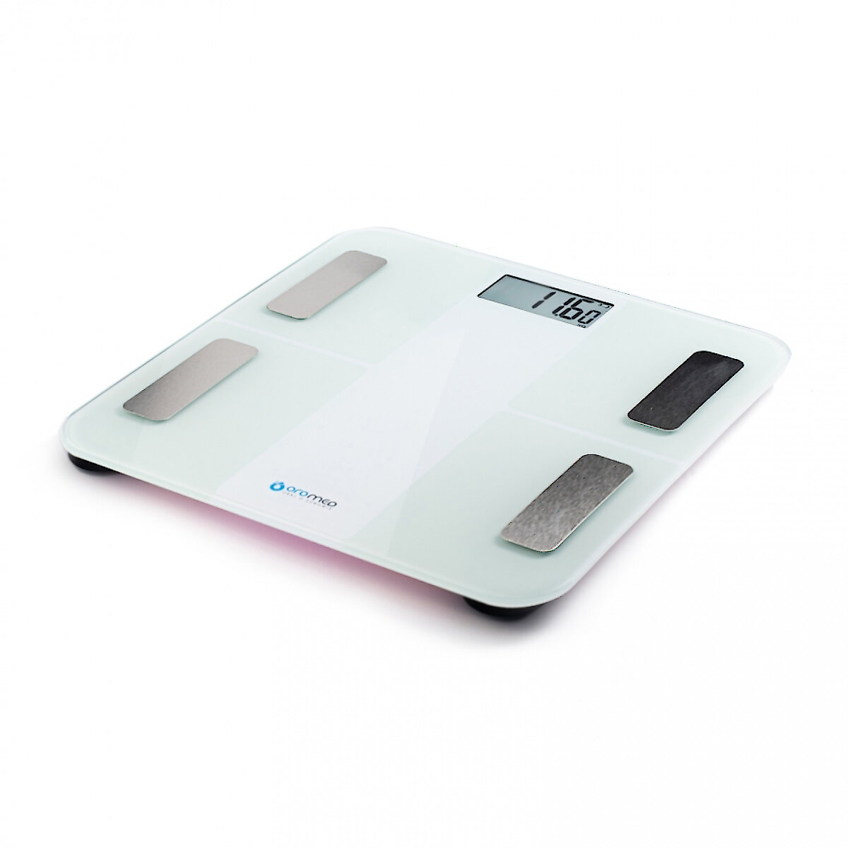 Biała waga cyfrowa wyświetlająca 116,0. Cztery metalowe podkładki. Białe tło.