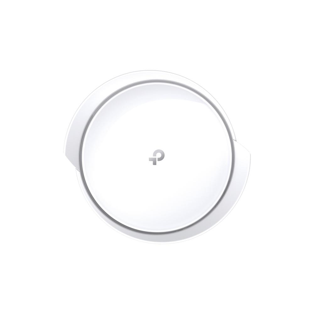 Draufsicht auf einen weißen TP-Link Router auf weißem Hintergrund.