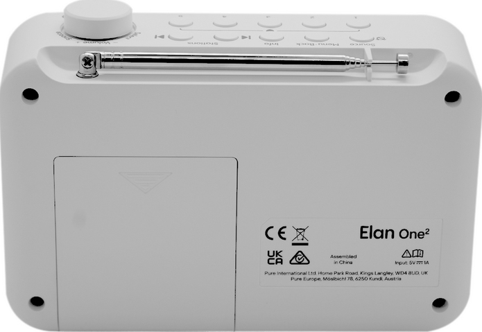 Radio Elan One2 blanche, vue arrière, avec commandes, et le texte 'Elan One2'.