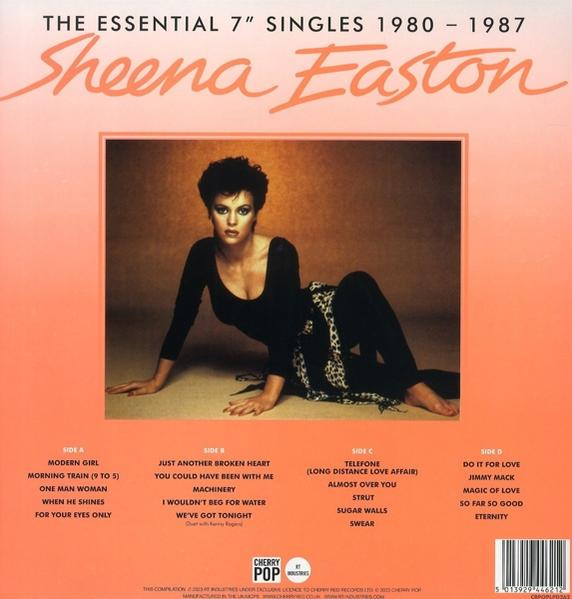 Sheena Easton album borítója. Fekete ruhában. Szöveg: The Essential 7" Singles 1980-1987.