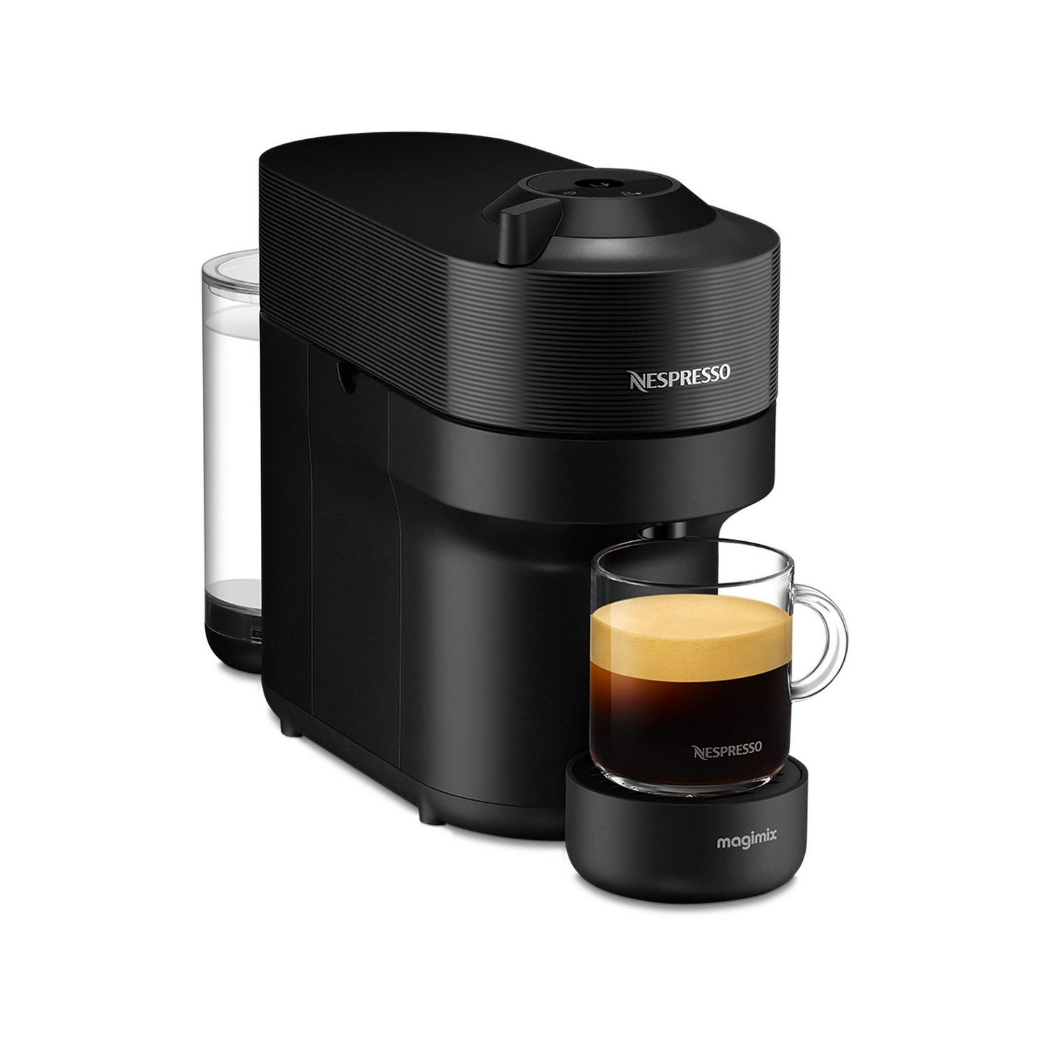 Une machine à café Nespresso noire avec un verre de café et une base noire.
