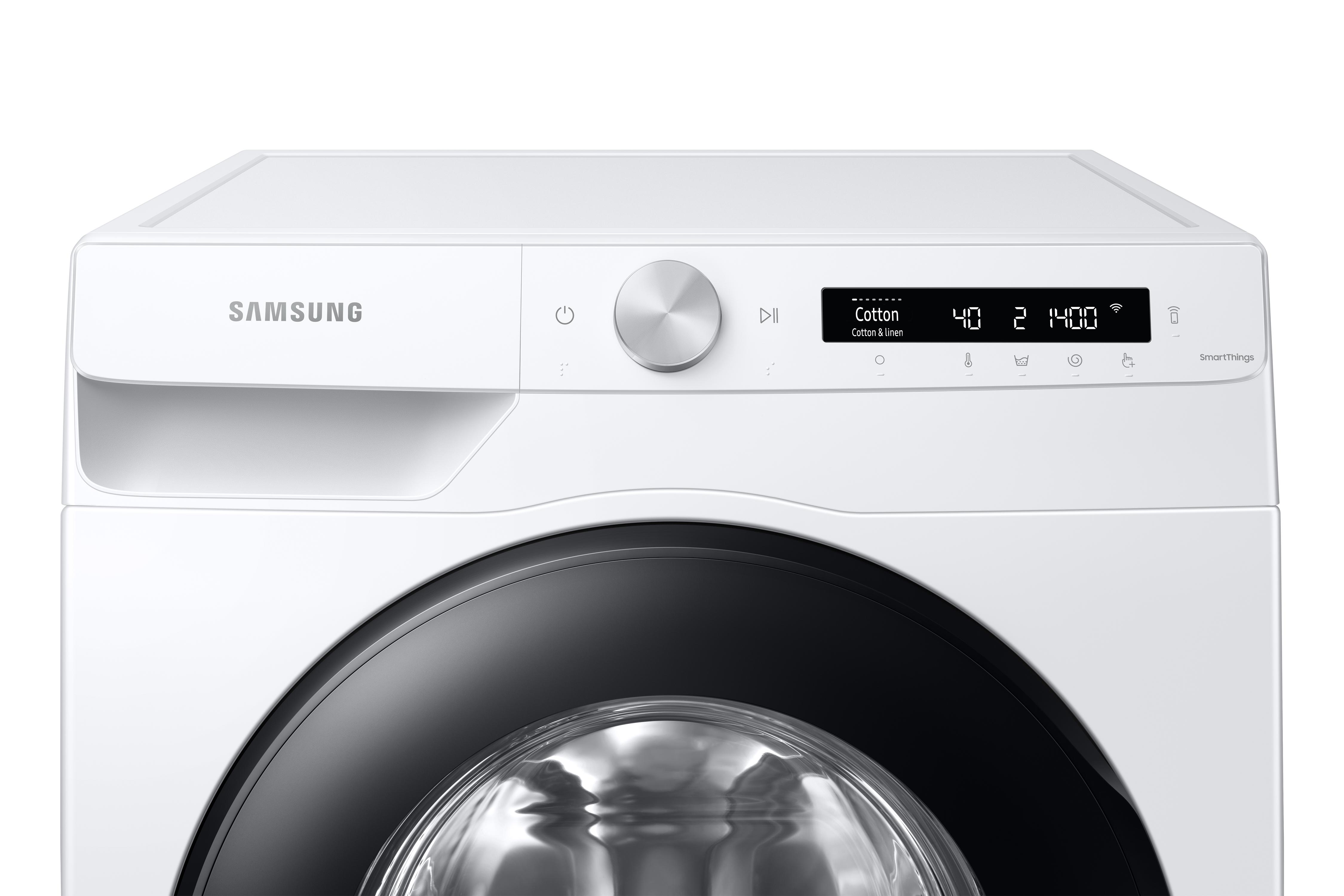Nahaufnahme des Bedienfelds einer weißen Samsung Waschmaschine mit Digitalanzeige.