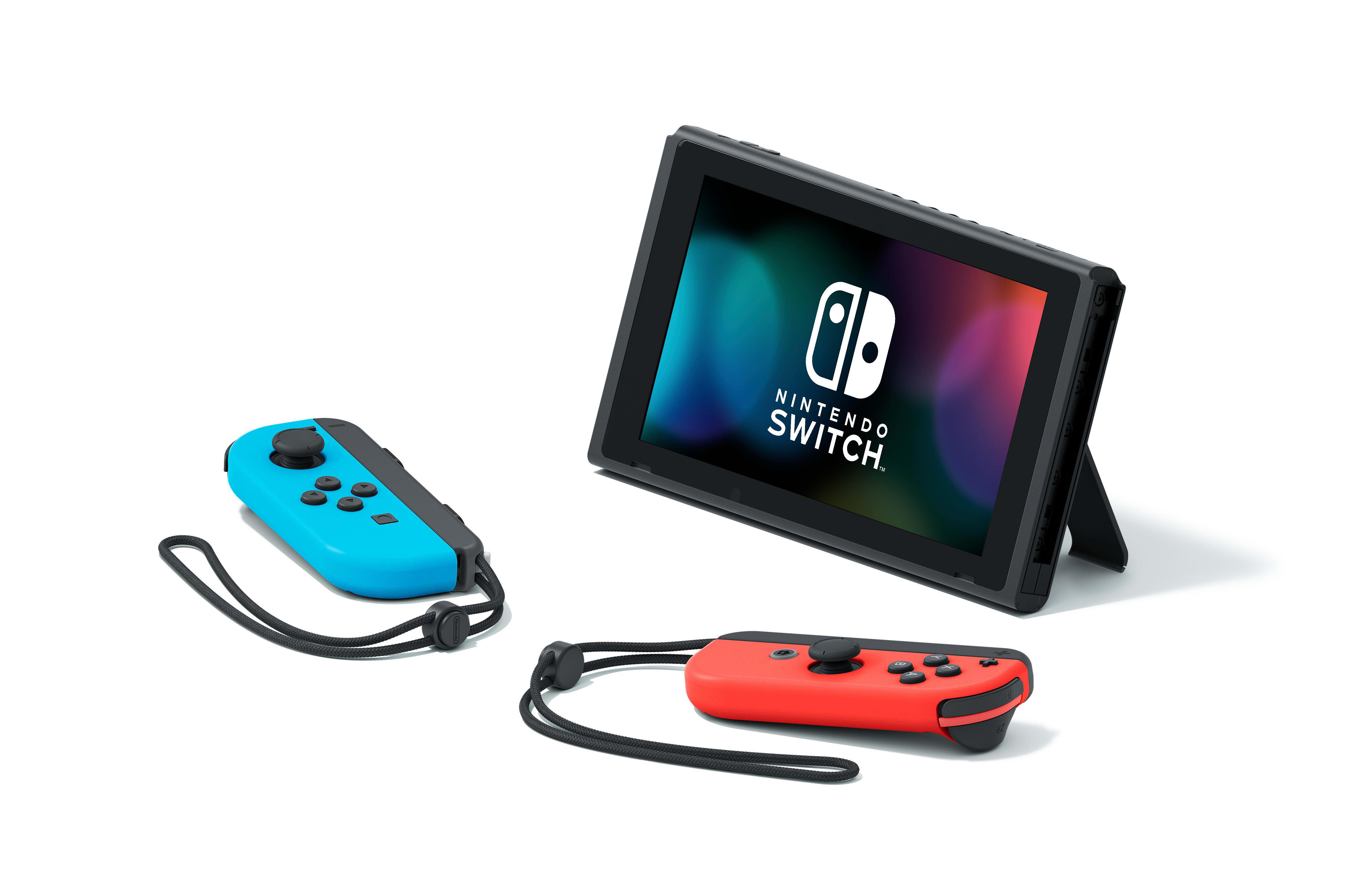 Eine Nintendo Switch Konsole mit zwei Joy-Con-Controllern auf weißem Hintergrund.