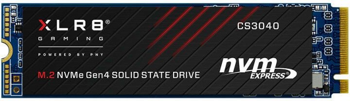 Czarny i czerwony dysk SSD M.2 NVMe, z czerwonymi akcentami, tekst brzmi 'XLR8 GAMING' i 'CS3040'.