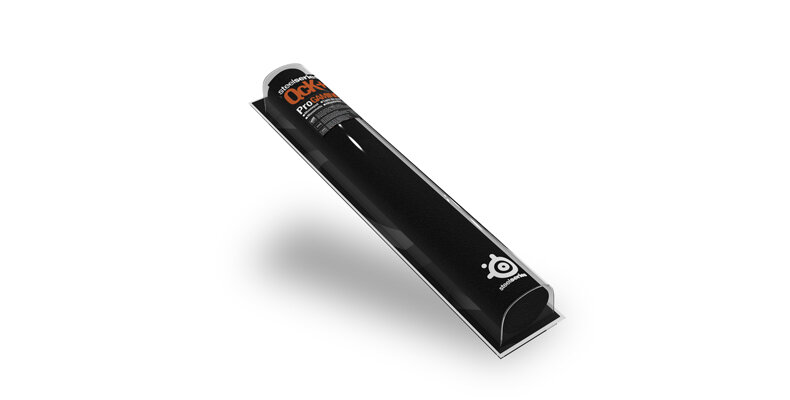 Opakowanie podkładki pod mysz SteelSeries, czarne i pomarańczowe prostokątne pudełko.