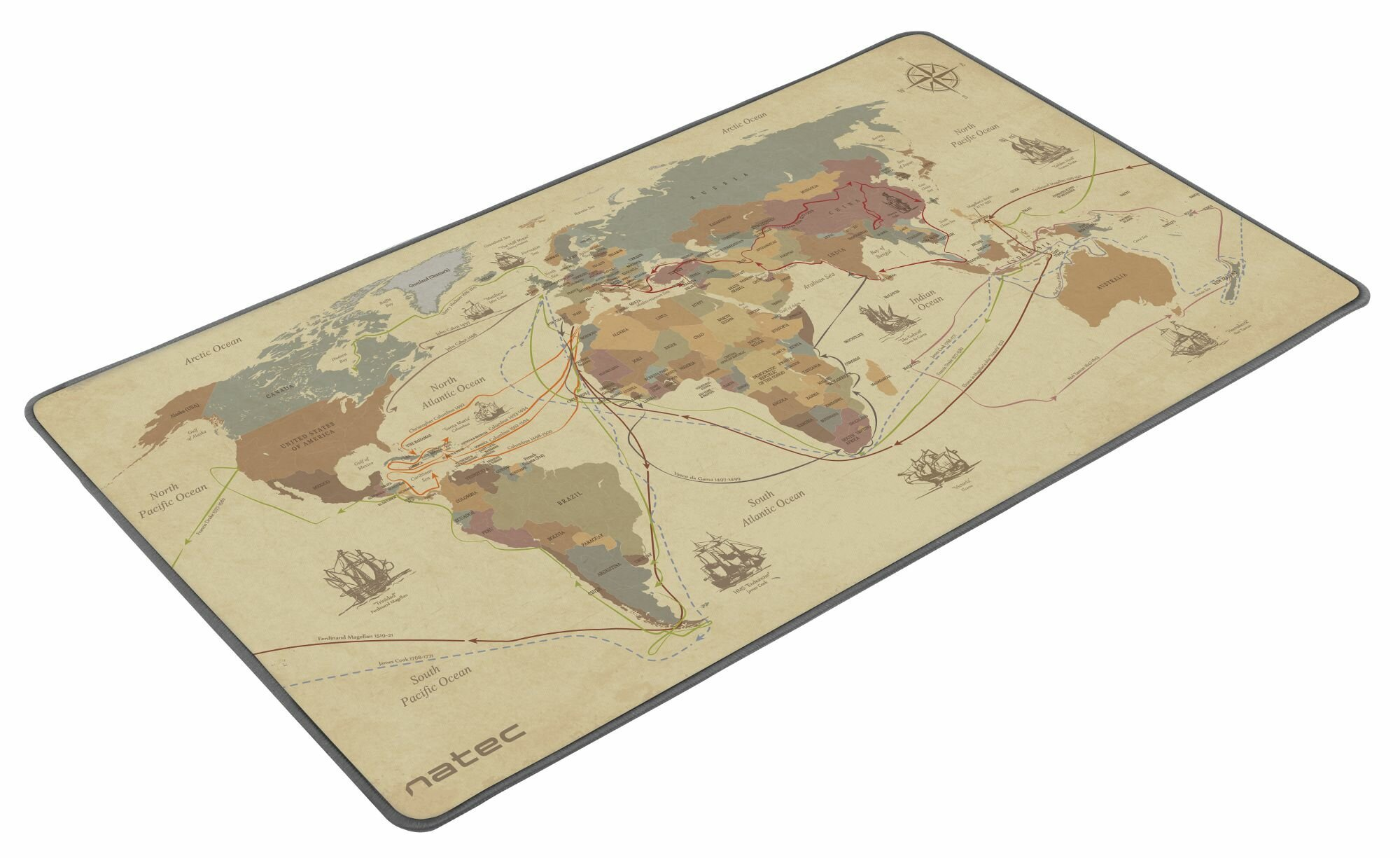 Podkładka pod mysz z mapą świata i trasami żeglugi. Kolory brązowy i beżowy. Logo Natec.