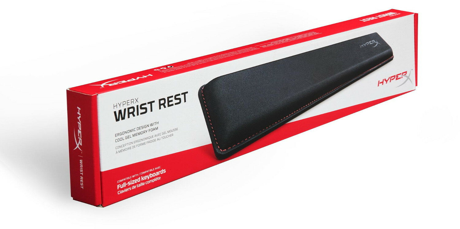 Czerwono-białe pudełko z podpórką pod nadgarstek. Na pudełku napis „HYPERX WRIST REST” i czerwony pasek.