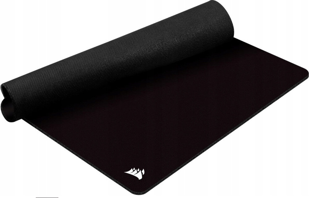 Czarna podkładka pod mysz Corsair gaming z logo Corsair w prawym dolnym rogu.