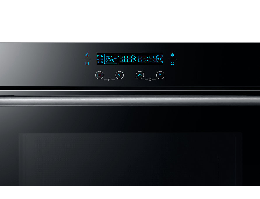 Czarny panel sterowania piekarnika Samsung z wyświetlaczem cyfrowym, drzwi zamknięte.