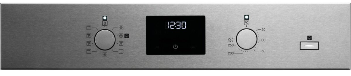 Panel sterowania piekarnikiem ze stali nierdzewnej z pokrętłami, wyświetlaczem cyfrowym 12:30 i pokrętłem temperatury.