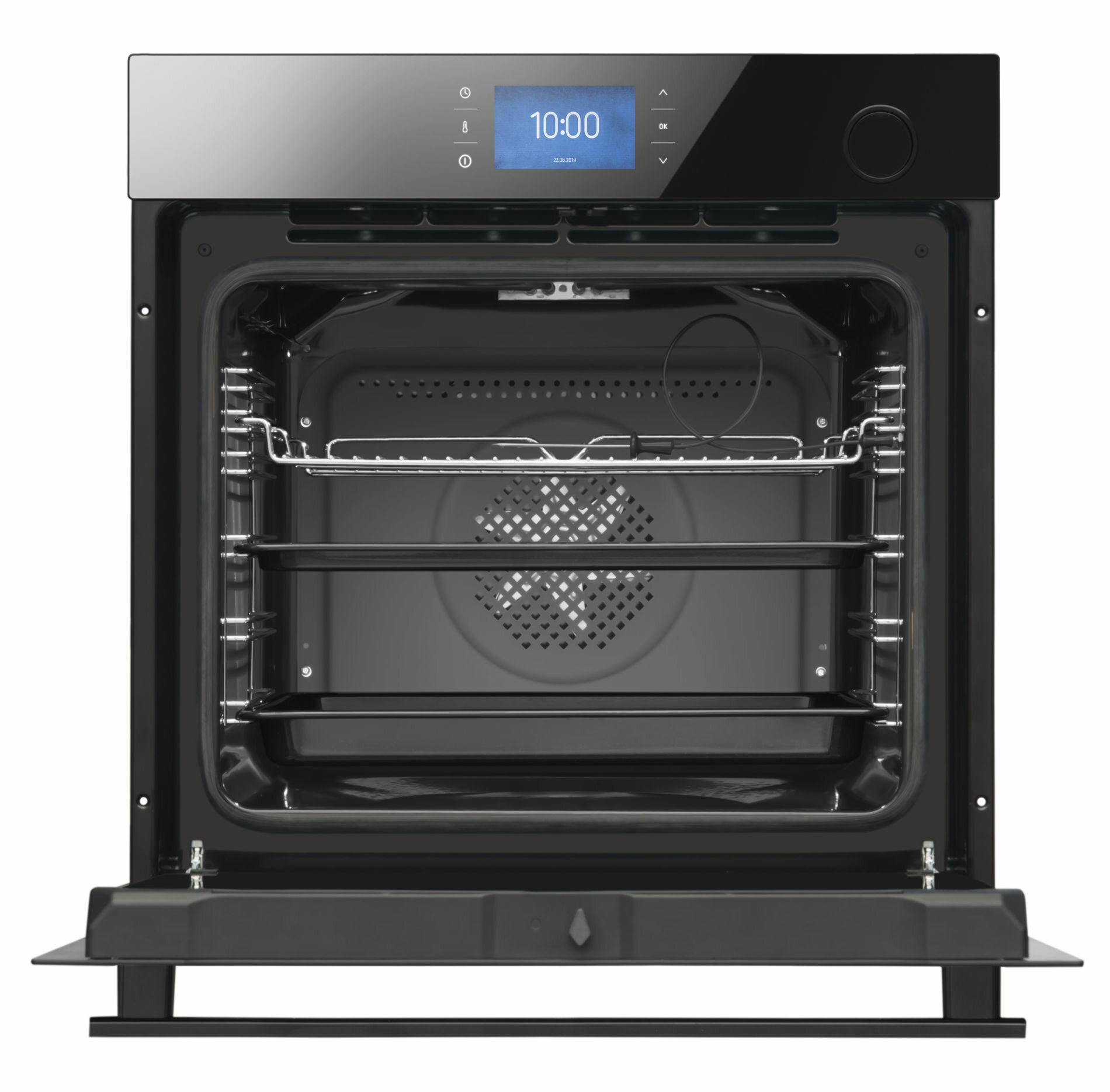 Czarny piekarnik z otwartymi drzwiami, pokazujący półki i wyświetlacz cyfrowy z godziną.
