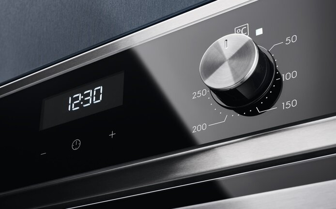 Piekarnik ELECTROLUX EOF5C50BX