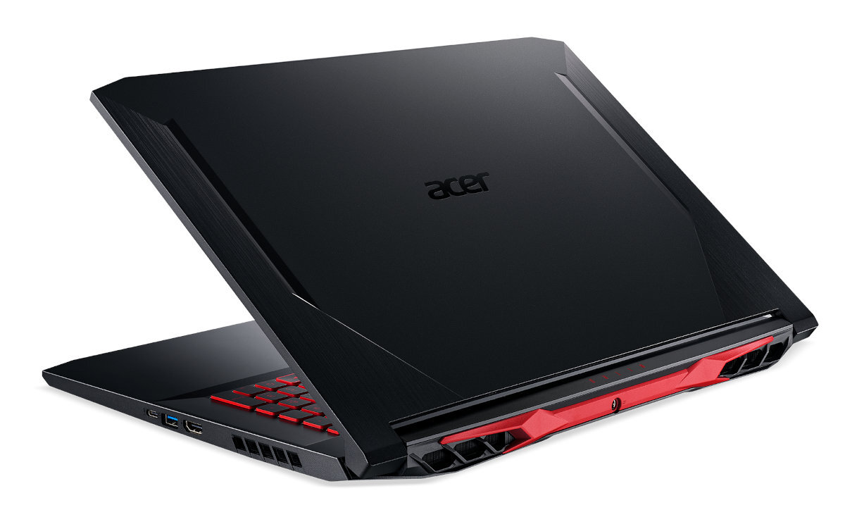 Czarny laptop Acer Nitro, ustawiony pod kątem, aby pokazać tył. Ma czerwony akcent wzdłuż tylnej krawędzi.