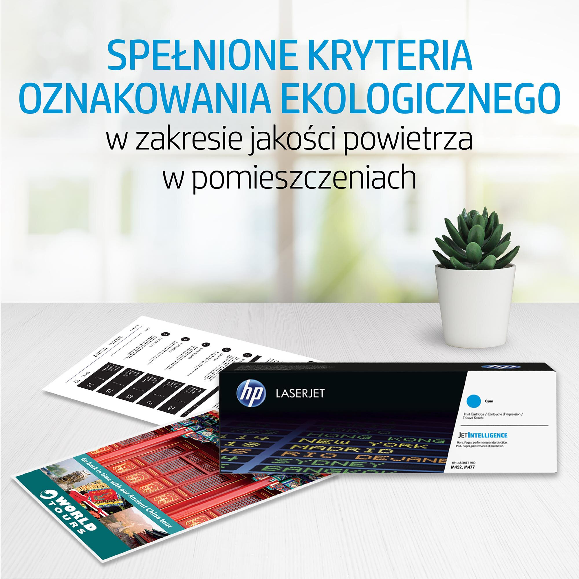 Wkład atramentowy z tekstem, rośliną i broszurą na białej powierzchni.