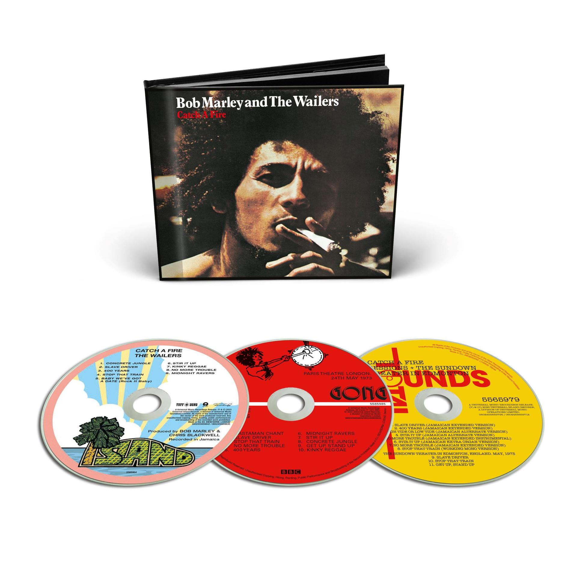 Bob Marley album borító, CD-kkel. Album, CD-k fehéren. Az albumborító fekete. A CD-k többszínűek.