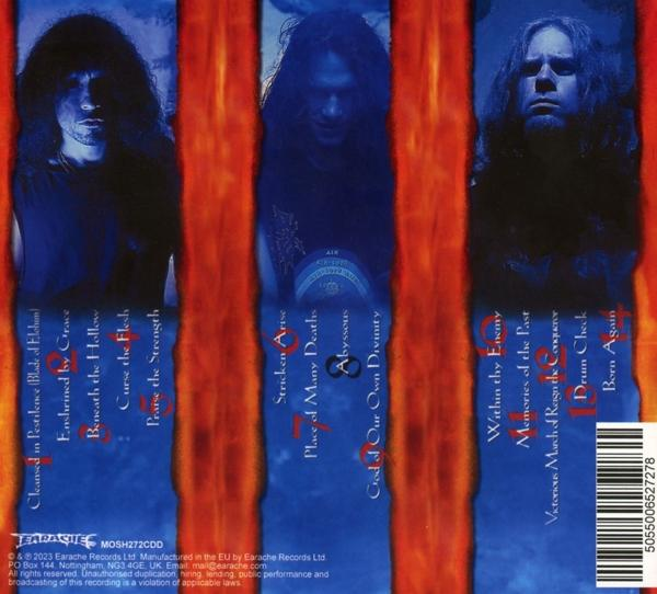 Ein CD-Cover mit drei Bandmitgliedern und einer Liste der Songs.
